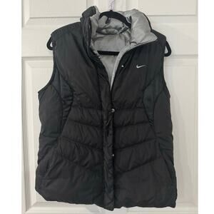 Nike Women’s Puffer Vest‎ Black Gray Reversible Full Zip Pockets Size M